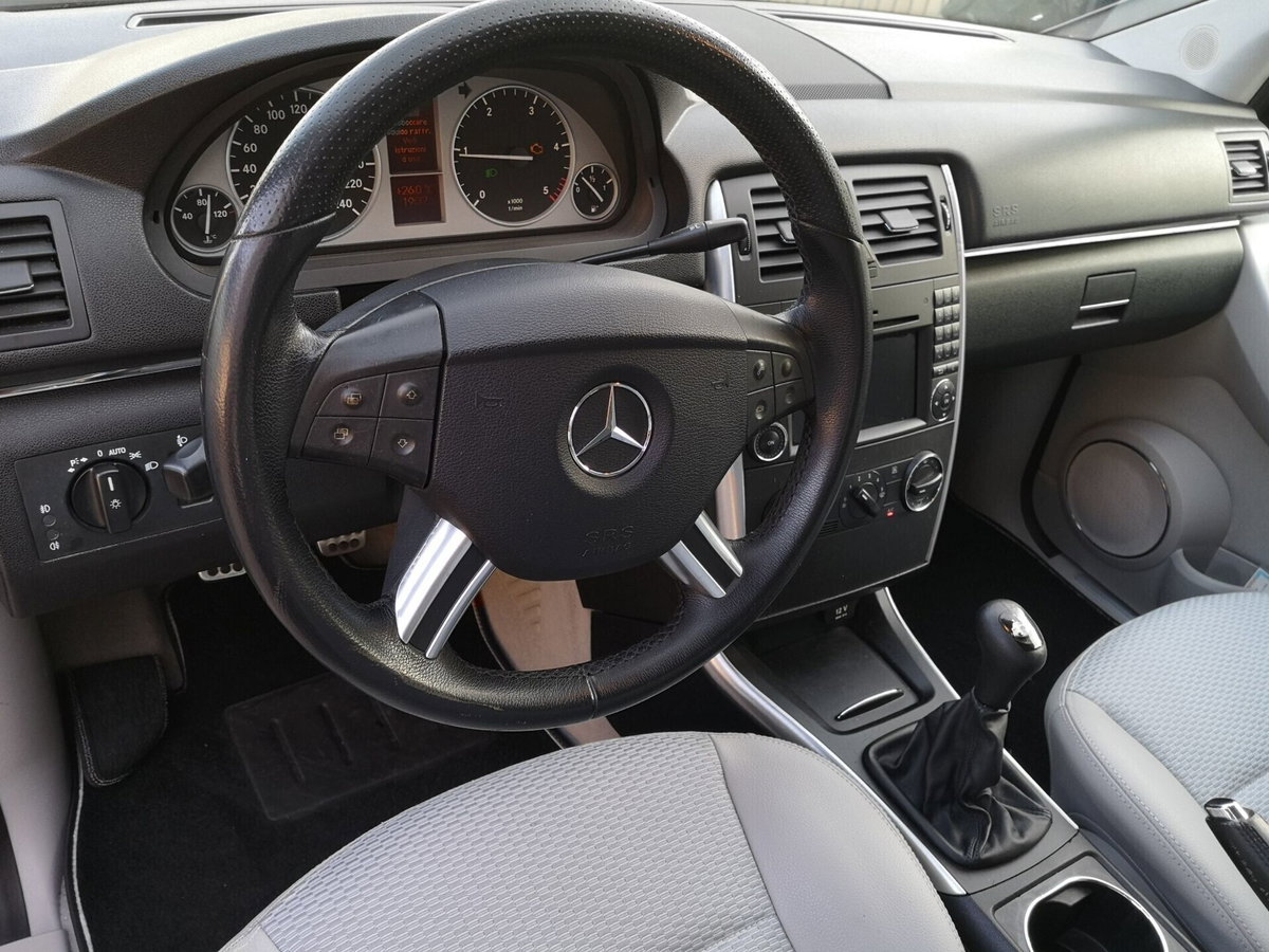 Mercedes-Benz Classe B 200 CDI Executive (10)