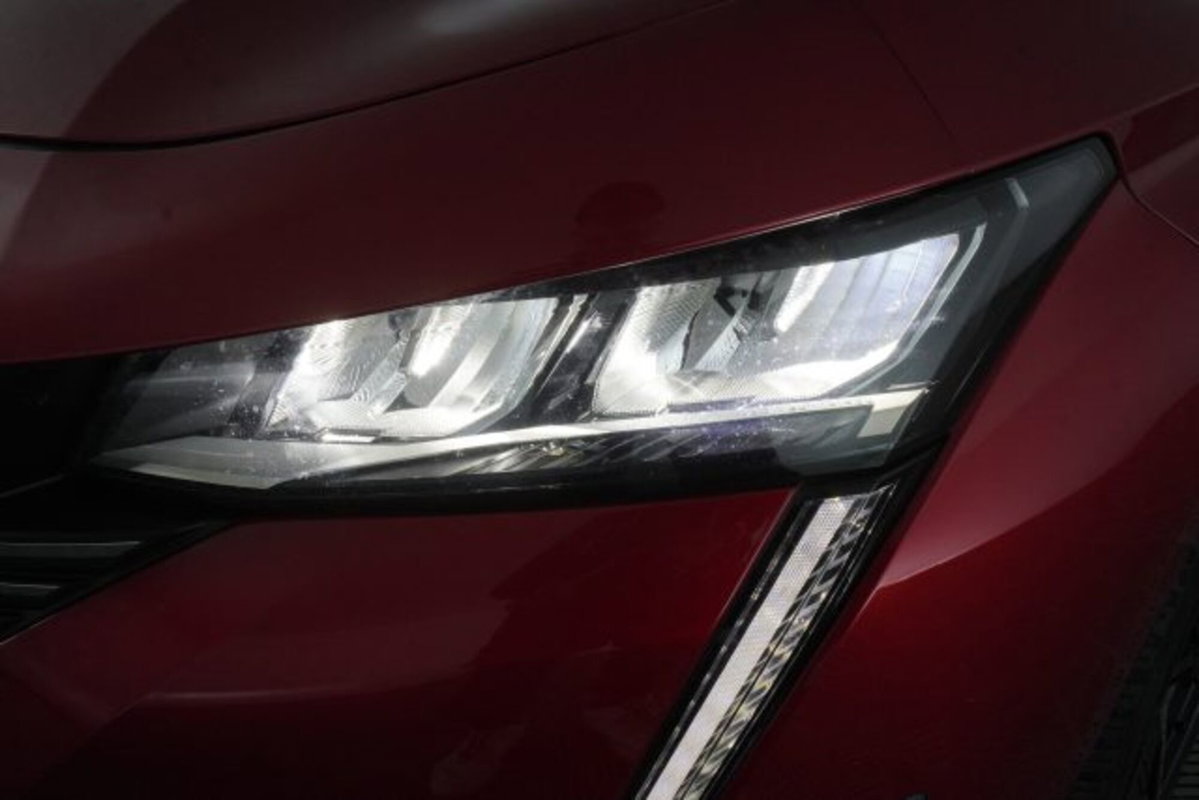 Peugeot 308 1.5 bluehdi Allure s&s 130cv eat8 (9)