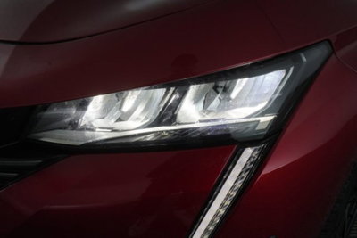 Peugeot 308 1.5 bluehdi Allure s&s 130cv eat8 (9)