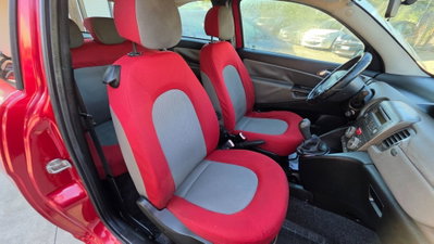 Lancia Ypsilon Multijet 16V Platino (11)