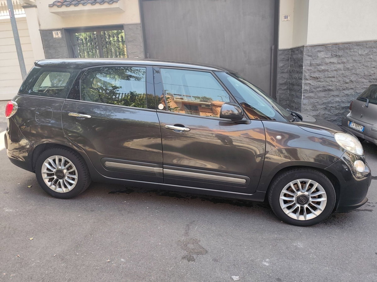 Fiat 500L Living 1.6 Multijet 105 CV Lounge (4)