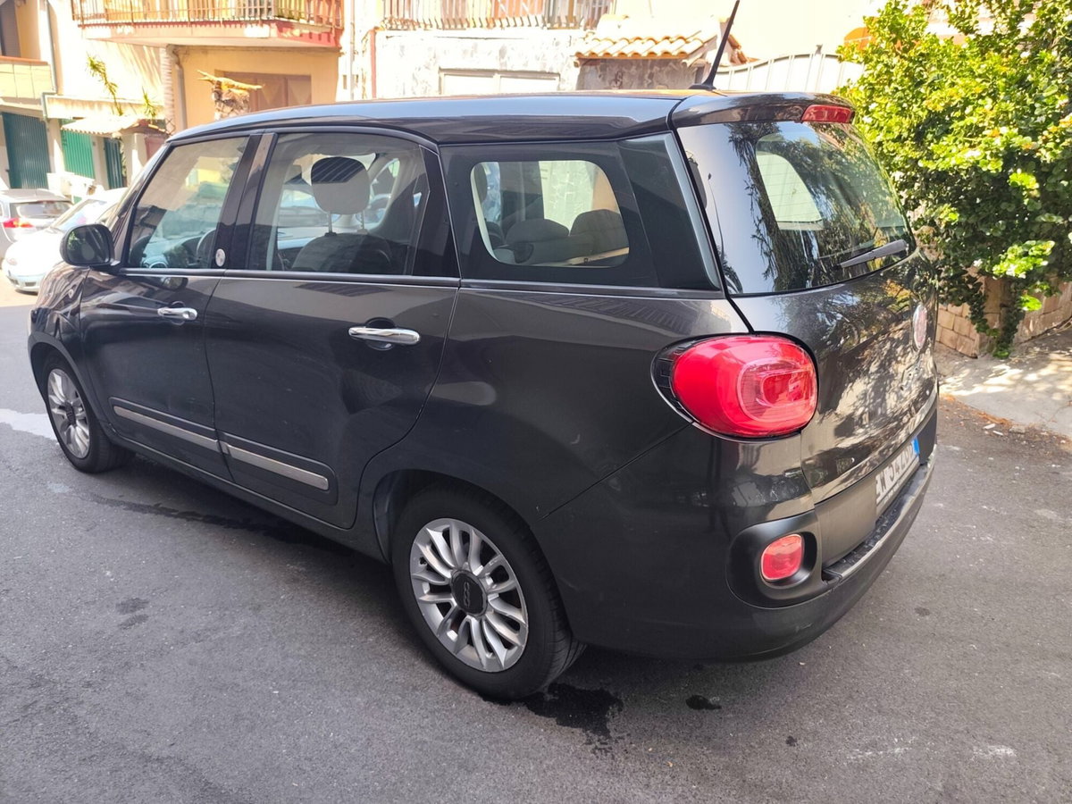 Fiat 500L Living 1.6 Multijet 105 CV Lounge (6)