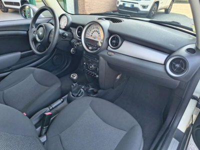 MINI Mini 1.6 16V One (72kW) (11)
