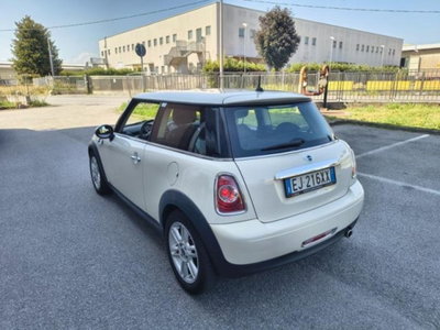 MINI Mini 1.6 16V One (72kW) (5)