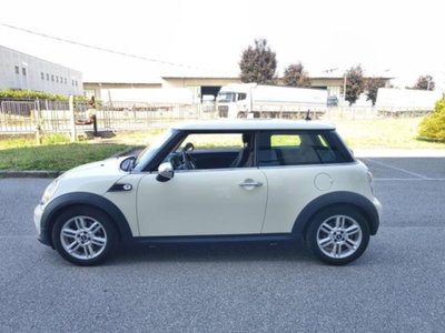 MINI Mini 1.6 16V One (72kW) (6)