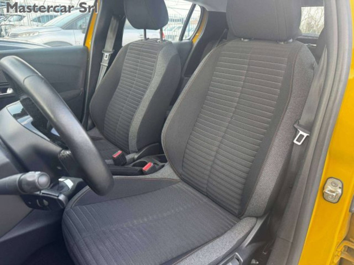 Peugeot 208 1.2 puretech Active s&s 75cv (9)