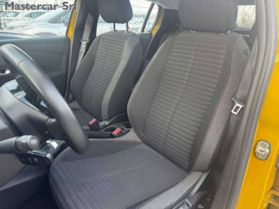 Peugeot 208 1.2 puretech Active s&s 75cv (9)