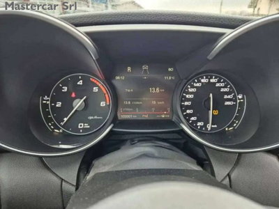 Alfa Romeo Giulia 2.2 Turbodiesel 180 CV AT8 AWD Q4 Super (12)