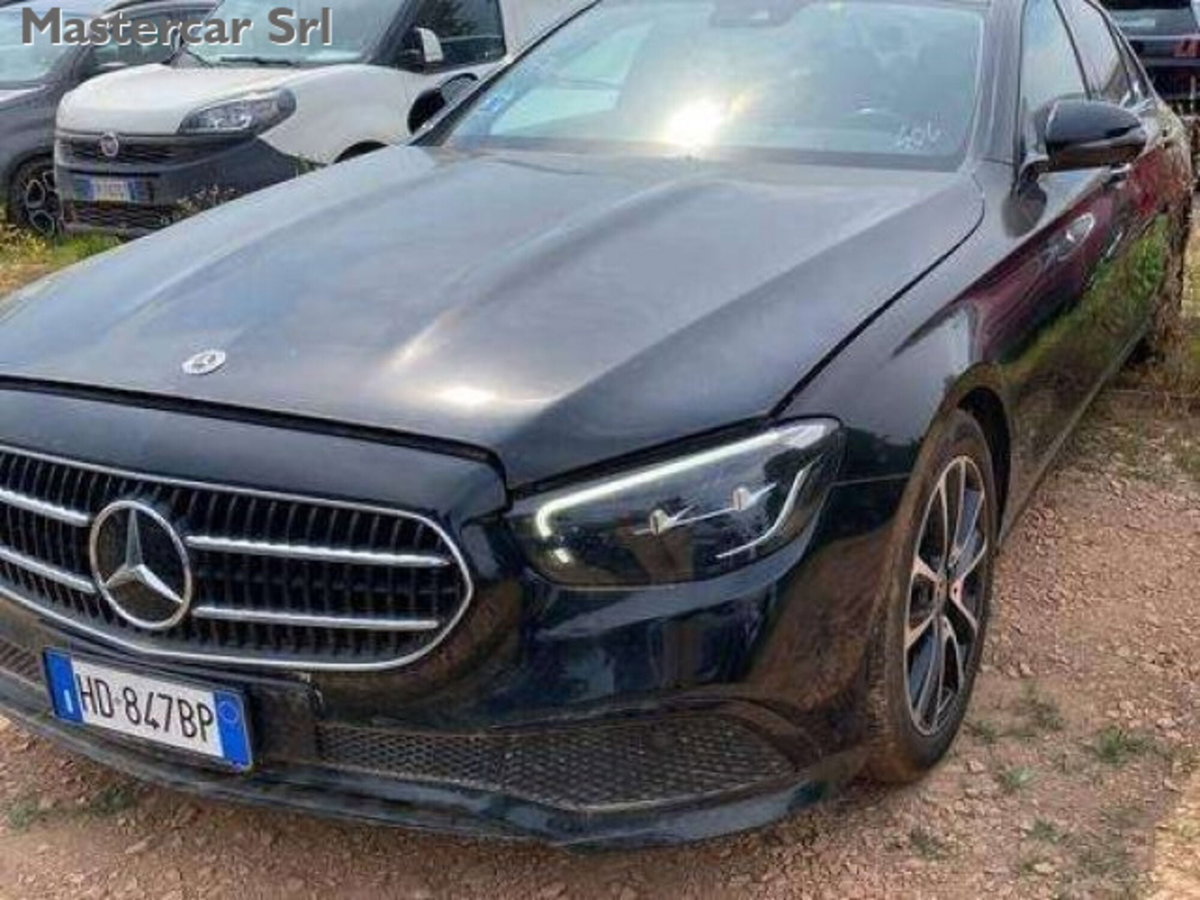 Mercedes-Benz Classe E 200 d Auto Business Sport (2)