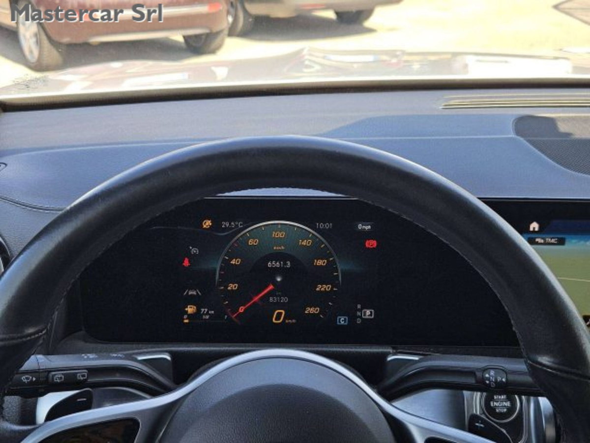 Mercedes-Benz GLB 200 d Automatic Sport Plus (13)
