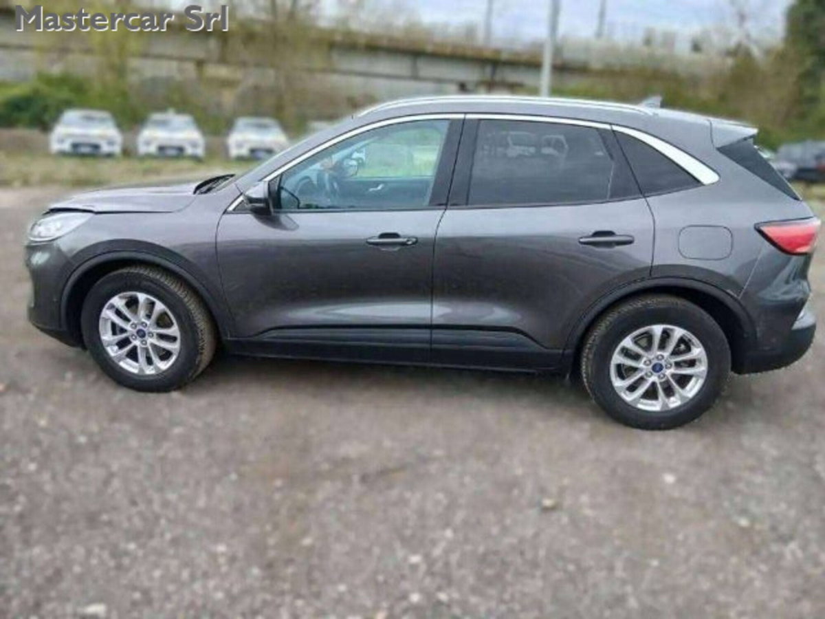 Ford Kuga 1.5 EcoBlue 120 CV 2WD Titanium (3)