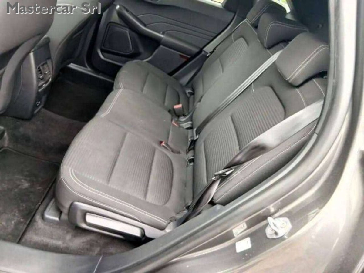 Ford Kuga 1.5 EcoBlue 120 CV 2WD Titanium (9)