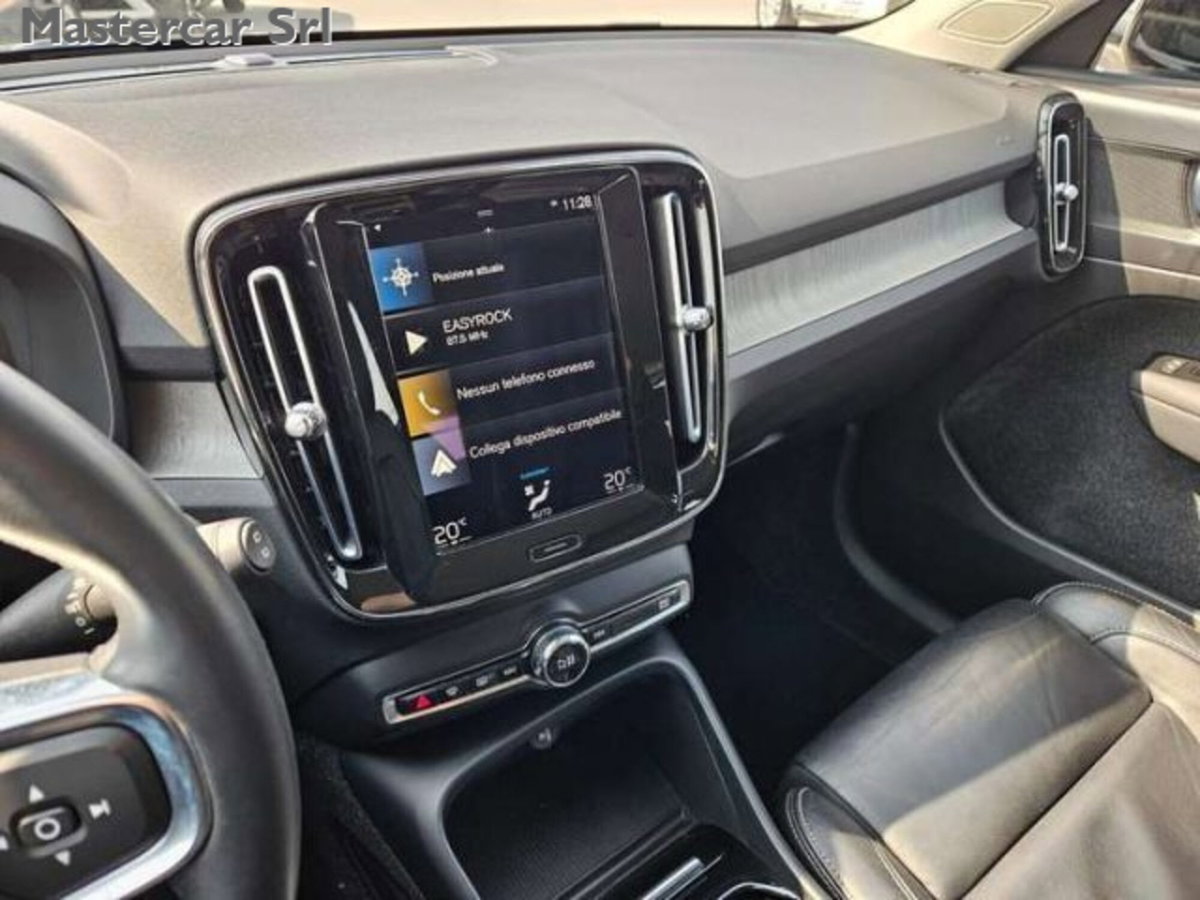 Volvo XC40 T4 Recharge Plug-in Hybrid Inscription (13)