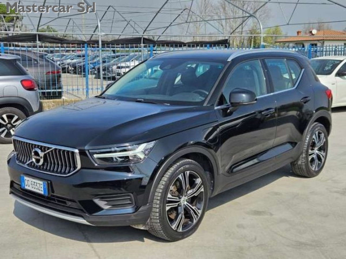 Volvo XC40 T4 Recharge Plug-in Hybrid Inscription (2)
