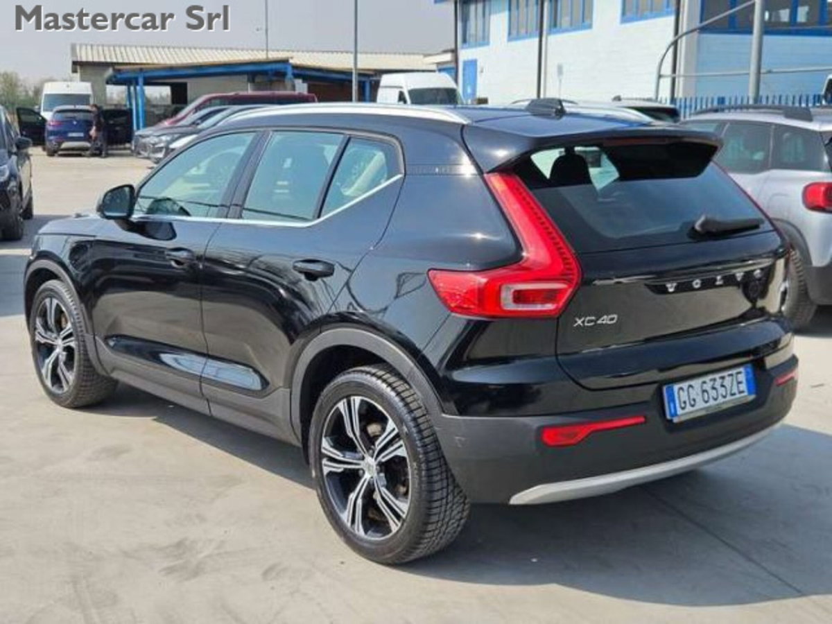 Volvo XC40 T4 Recharge Plug-in Hybrid Inscription (4)