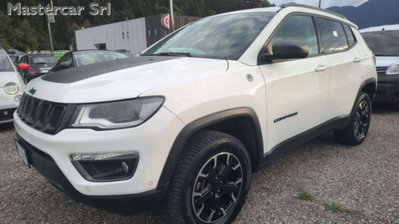 Jeep Compass 1.3 T4 240CV PHEV AT6 4xe Trailhawk (2)
