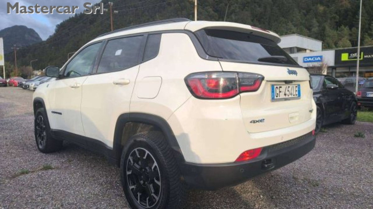 Jeep Compass 1.3 T4 240CV PHEV AT6 4xe Trailhawk (3)