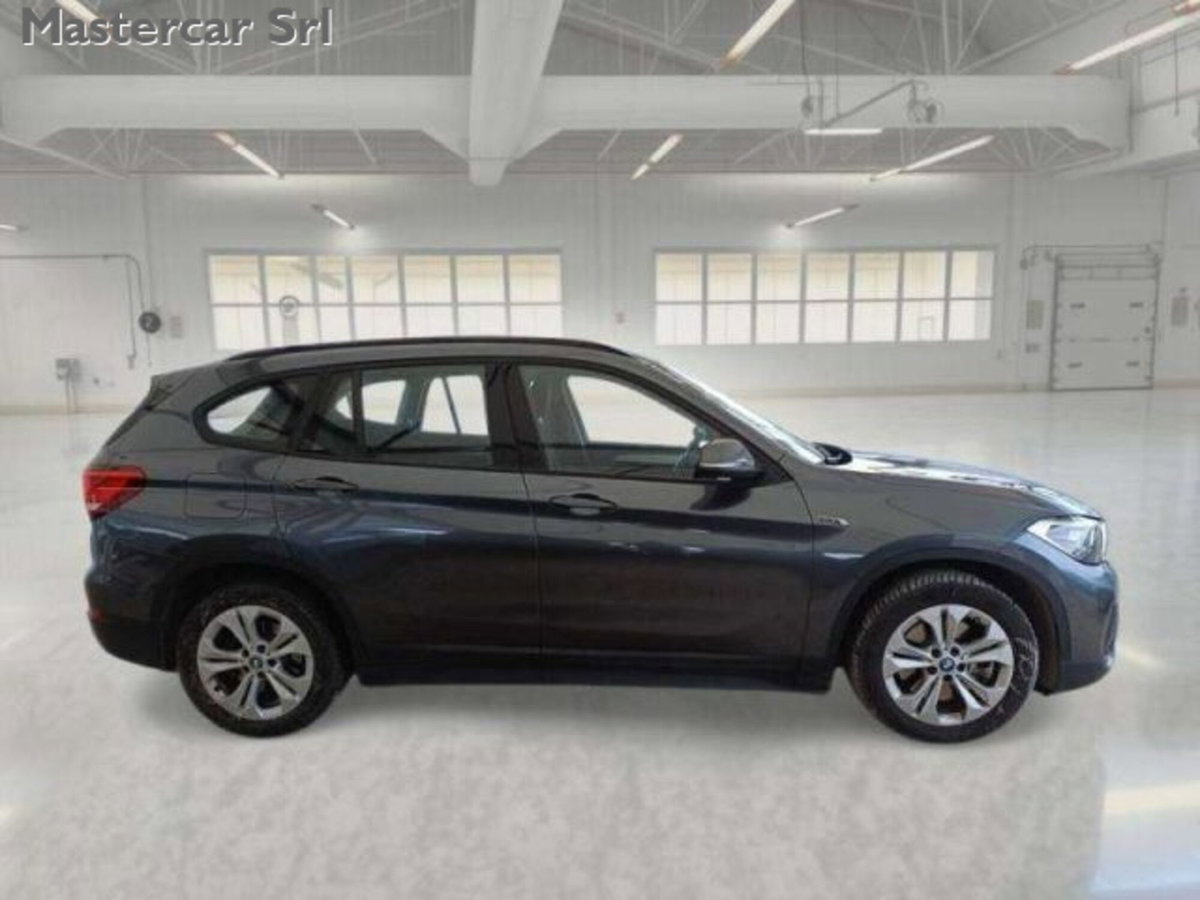 BMW X1 xDrive25e Business Advantage (4)