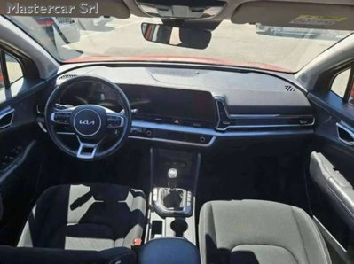 Kia Sportage 1.6 CRDi MHEV Business (9)