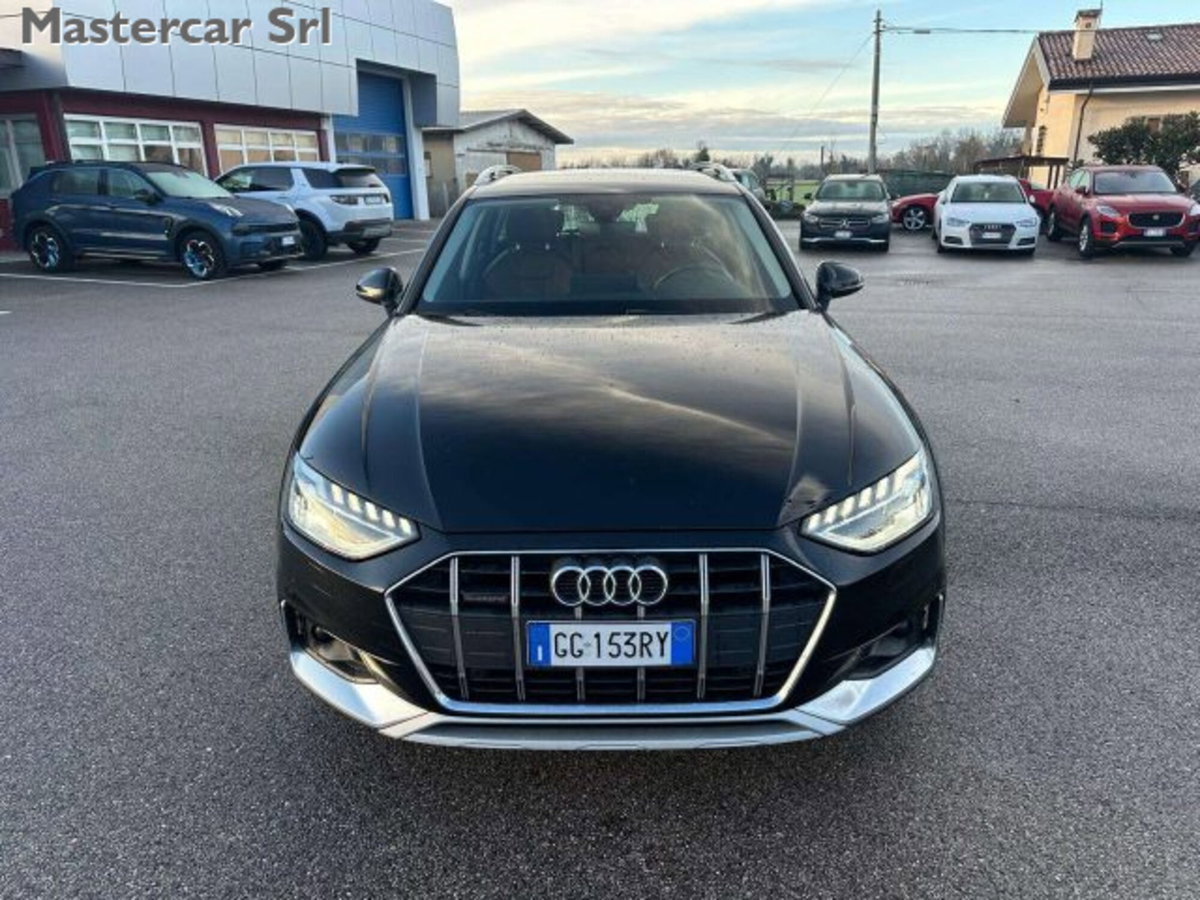 Audi A4 Allroad Allroad 40 2.0 tdi mhev Identity Contrast quattro 204cv s-tronic (9)