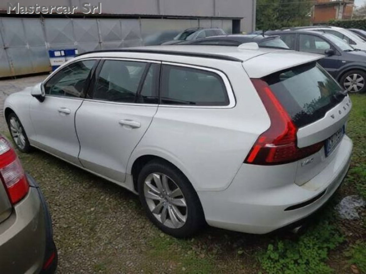Volvo V60 2.0 b4 Core auto (3)