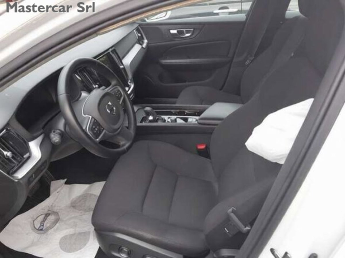 Volvo V60 2.0 b4 Core auto (6)
