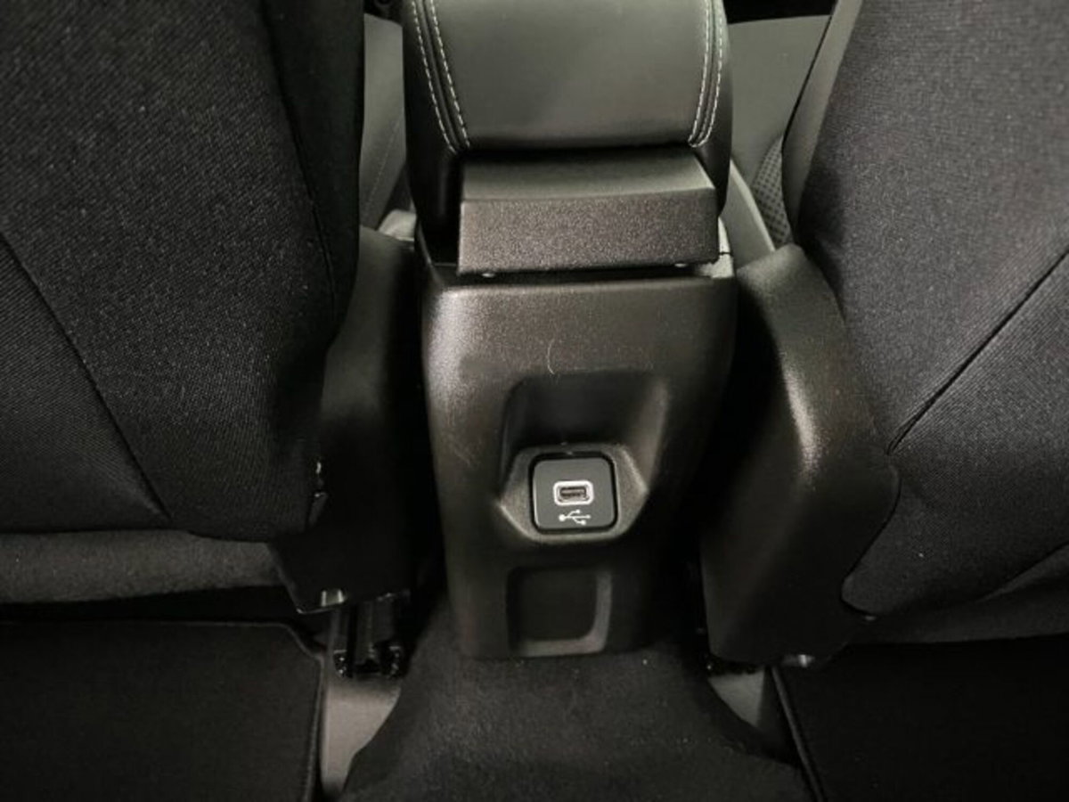 Jeep Renegade 1.6 Mjt 130 CV Limited (13)
