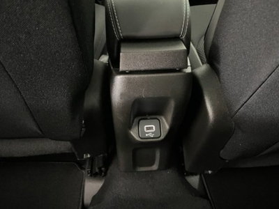 Jeep Renegade 1.6 Mjt 130 CV Limited (13)