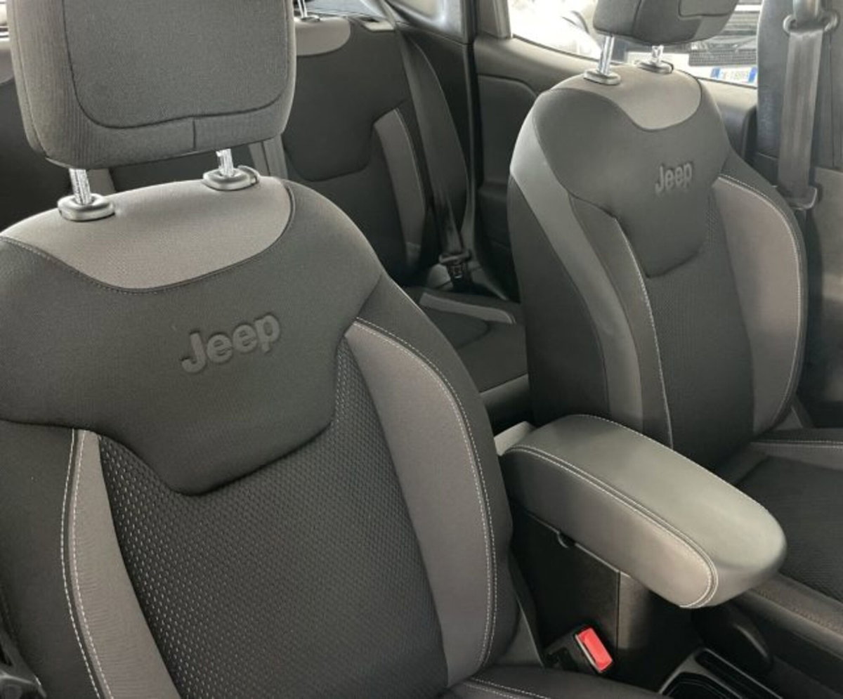 Jeep Renegade 1.6 Mjt 130 CV Limited (16)