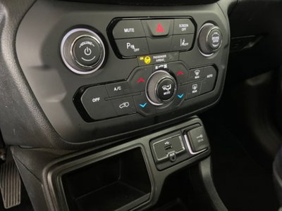 Jeep Renegade 1.6 Mjt 130 CV Limited (18)