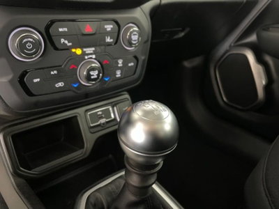 Jeep Renegade 1.6 Mjt 130 CV Limited (8)