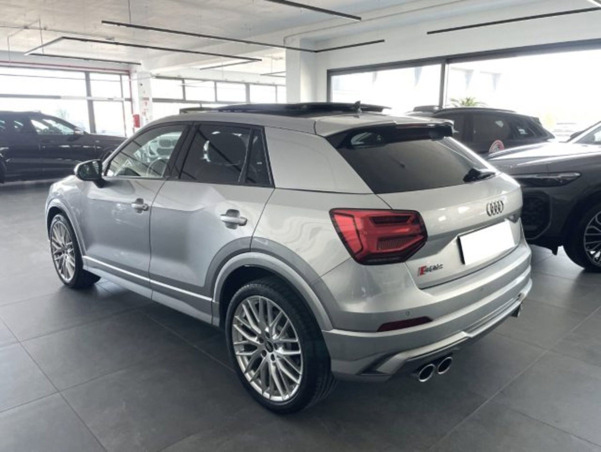 Audi SQ2 2.0 tfsi Sport Attitude quattro s-tronic (6)