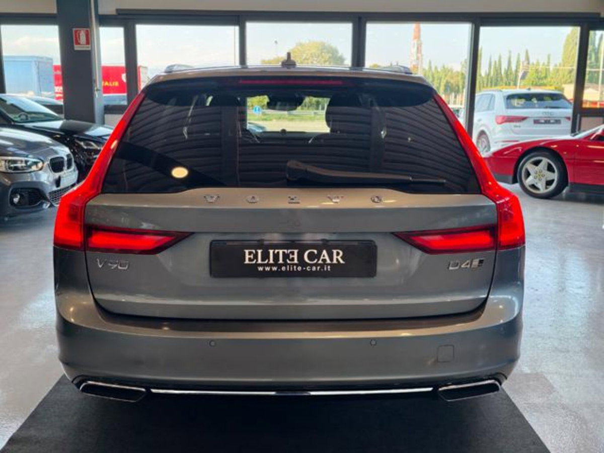 Volvo V90 D4 AWD Geartronic Inscription (5)