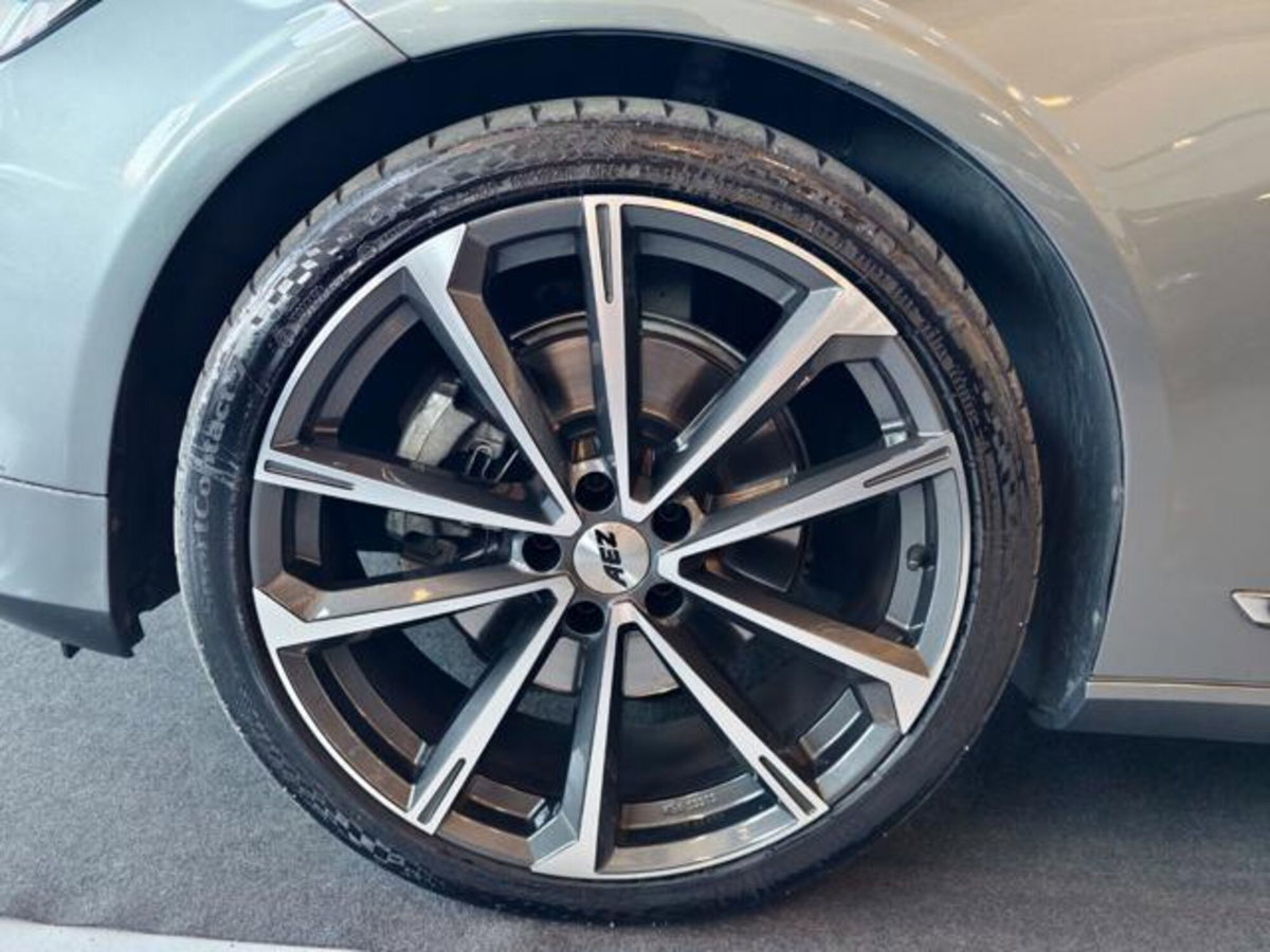 Volvo V90 D4 AWD Geartronic Inscription (7)
