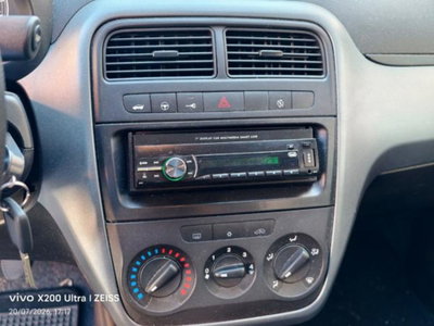 Fiat Punto 1.2 8V 5 porte Lounge (10)