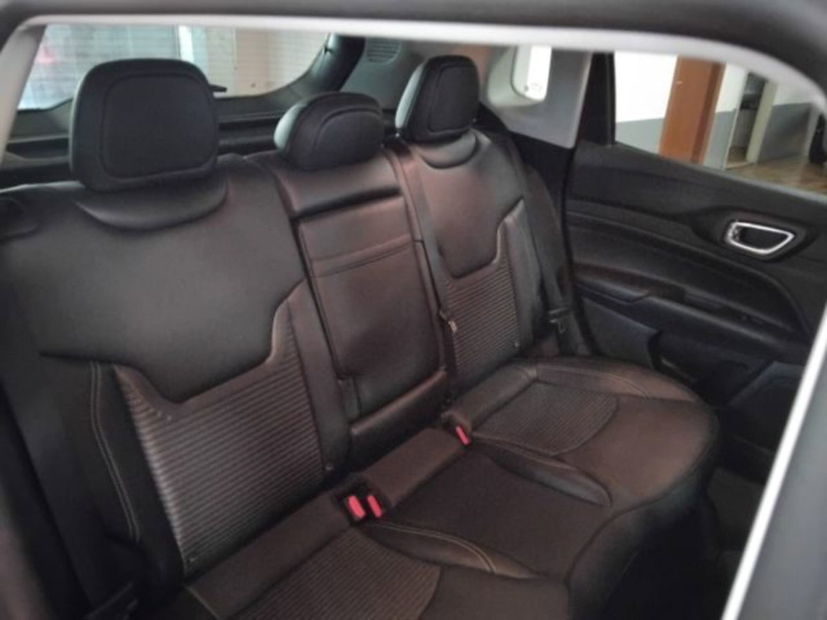 Jeep Compass 1.3 T4 190CV PHEV AT6 4xe Limited (11)
