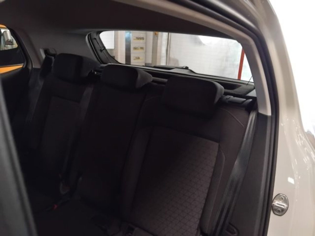 Volkswagen T-Cross 1.0 TSI Urban BMT (11)