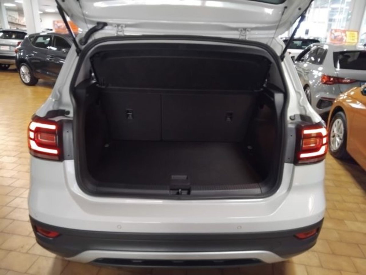 Volkswagen T-Cross 1.0 TSI Urban BMT (12)