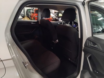 Volkswagen T-Cross 1.0 TSI Urban BMT (13)