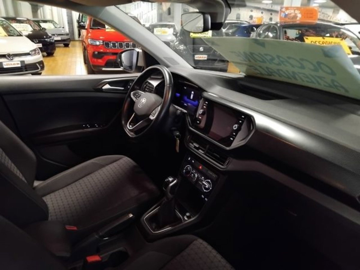 Volkswagen T-Cross 1.0 TSI Urban BMT (15)