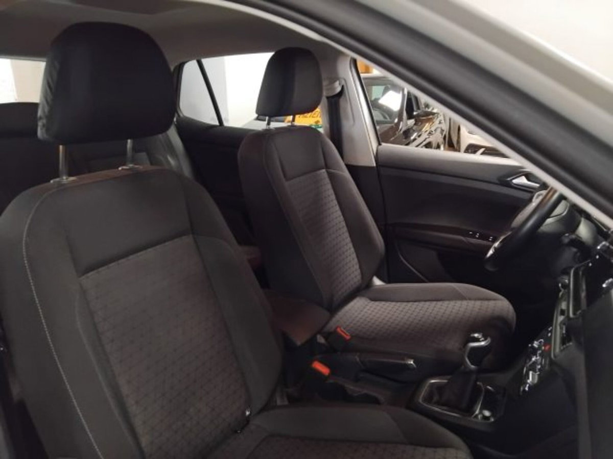 Volkswagen T-Cross 1.0 TSI Urban BMT (16)