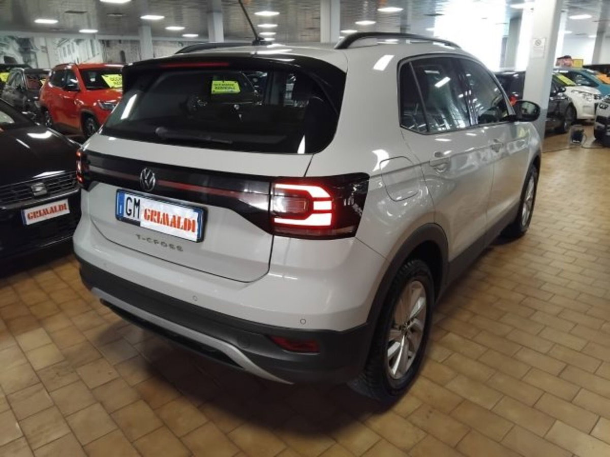 Volkswagen T-Cross 1.0 TSI Urban BMT (8)