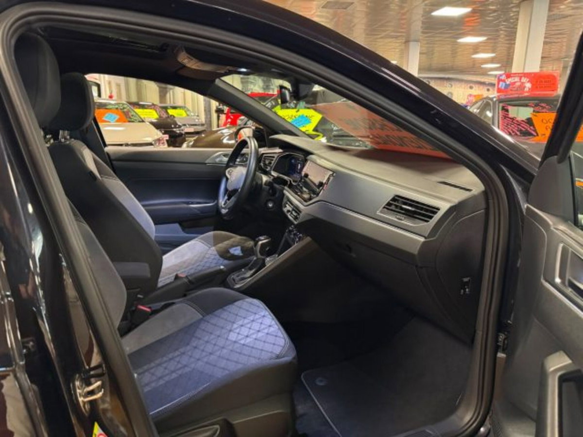 Volkswagen Taigo 1.0 tsi R-Line 115cv dsg (11)