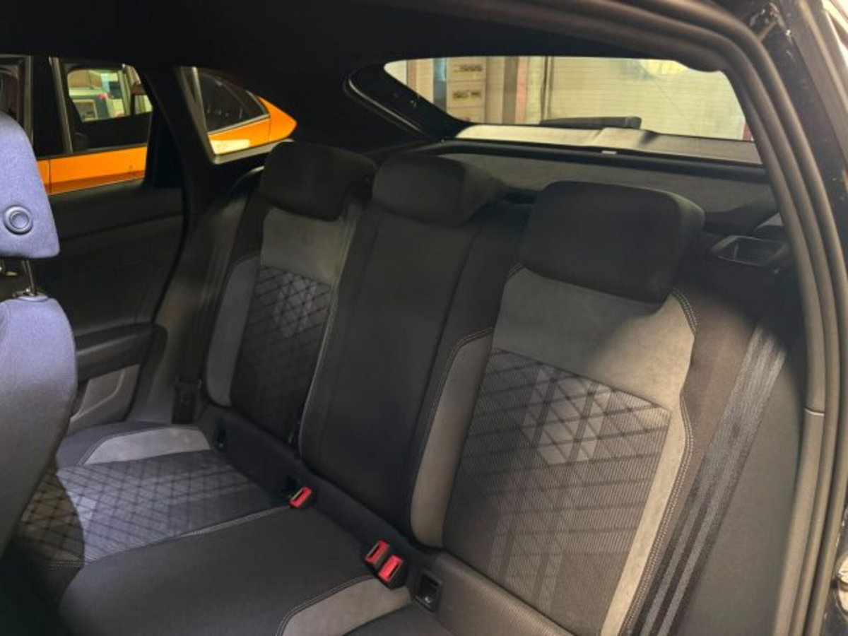 Volkswagen Taigo 1.0 tsi R-Line 115cv dsg (7)