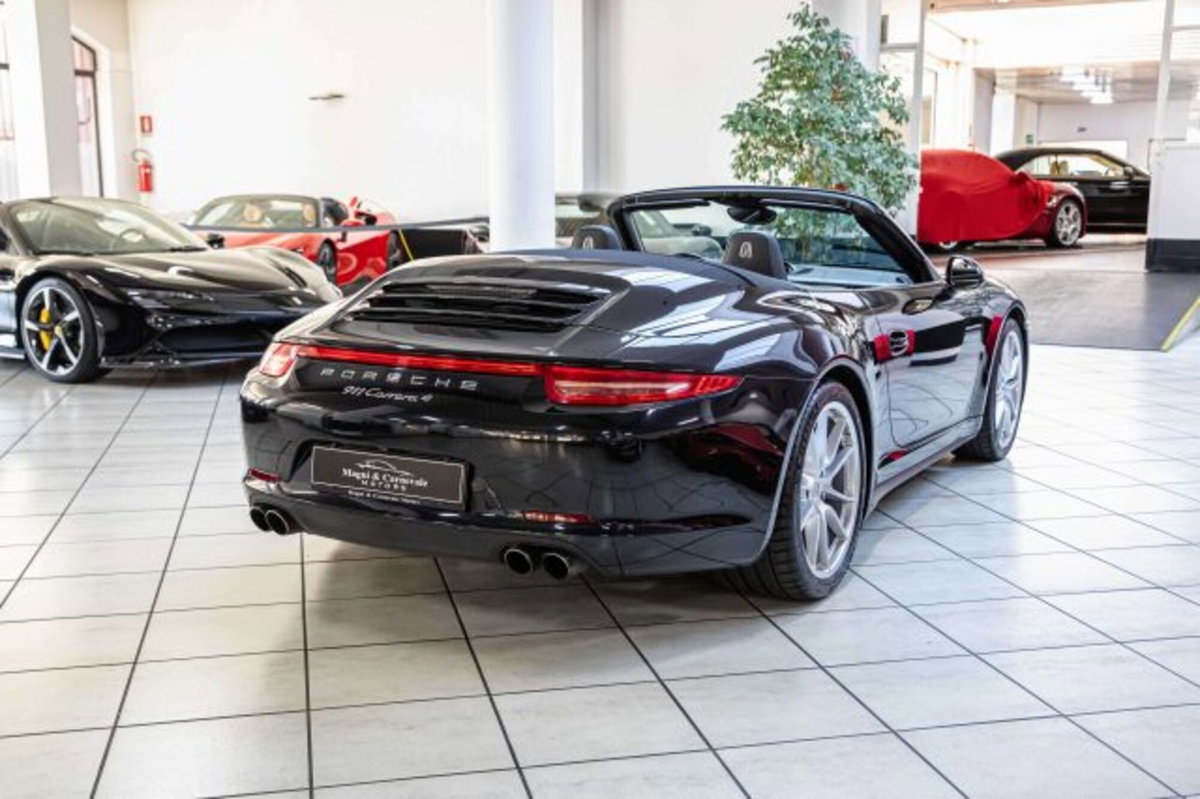 Porsche 911 Cabrio 3.4 Carrera 4 (7)