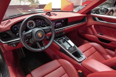 Porsche 911 Cabrio Cabrio 3.7 Turbo S auto (9)