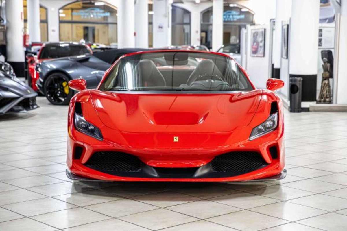 Ferrari F8 Spider F8 Spider (2)
