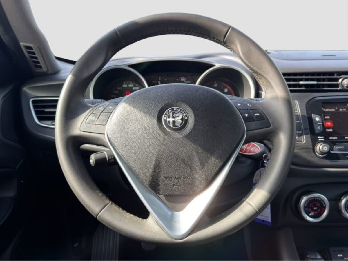 Alfa Romeo Giulietta 1.6 JTDm Giulietta 120cv (13)