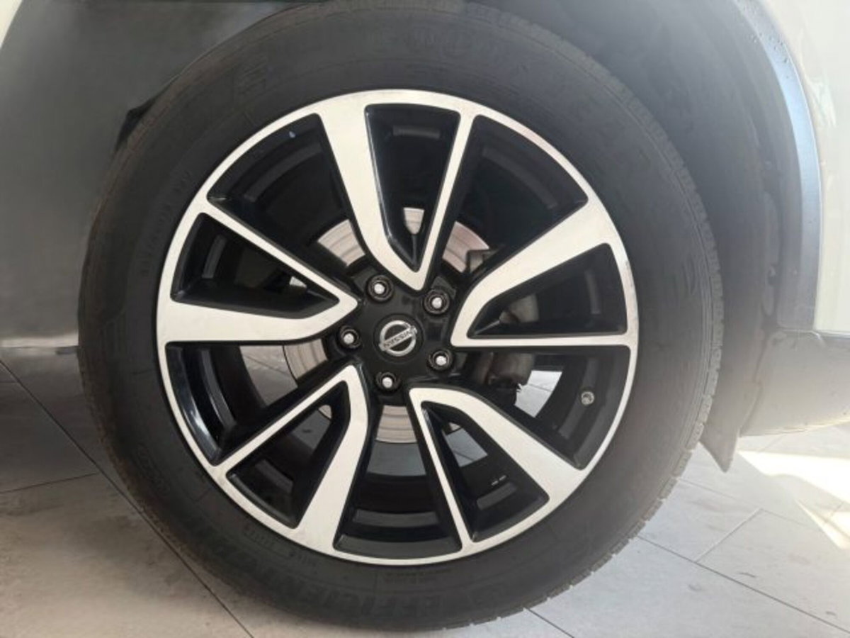 Nissan X-Trail 1.6 dCi 2WD Acenta Premium (10)