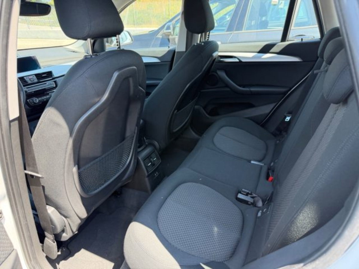 BMW X1 xDrive20d Business Advantage (12)